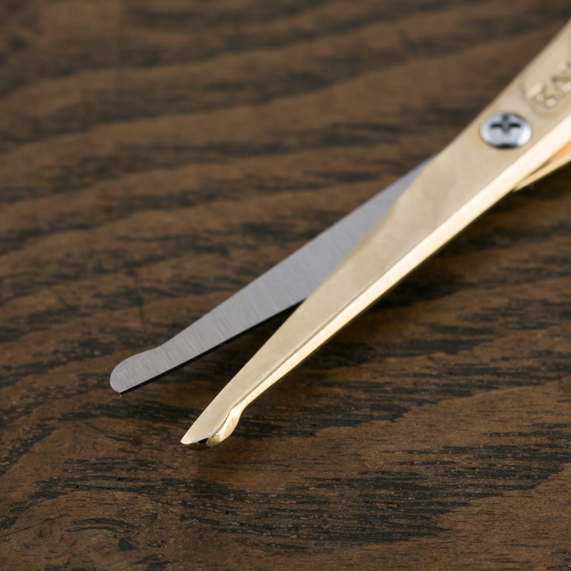 Kai Seki Magoroku Gold Trimming Scissors (Safety) - Image 5
